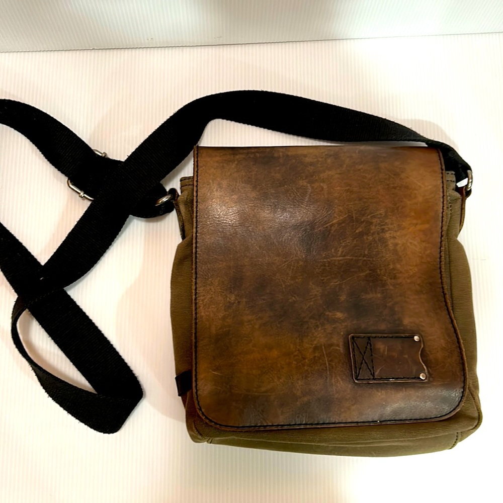 Patricia Nash  messenger bag